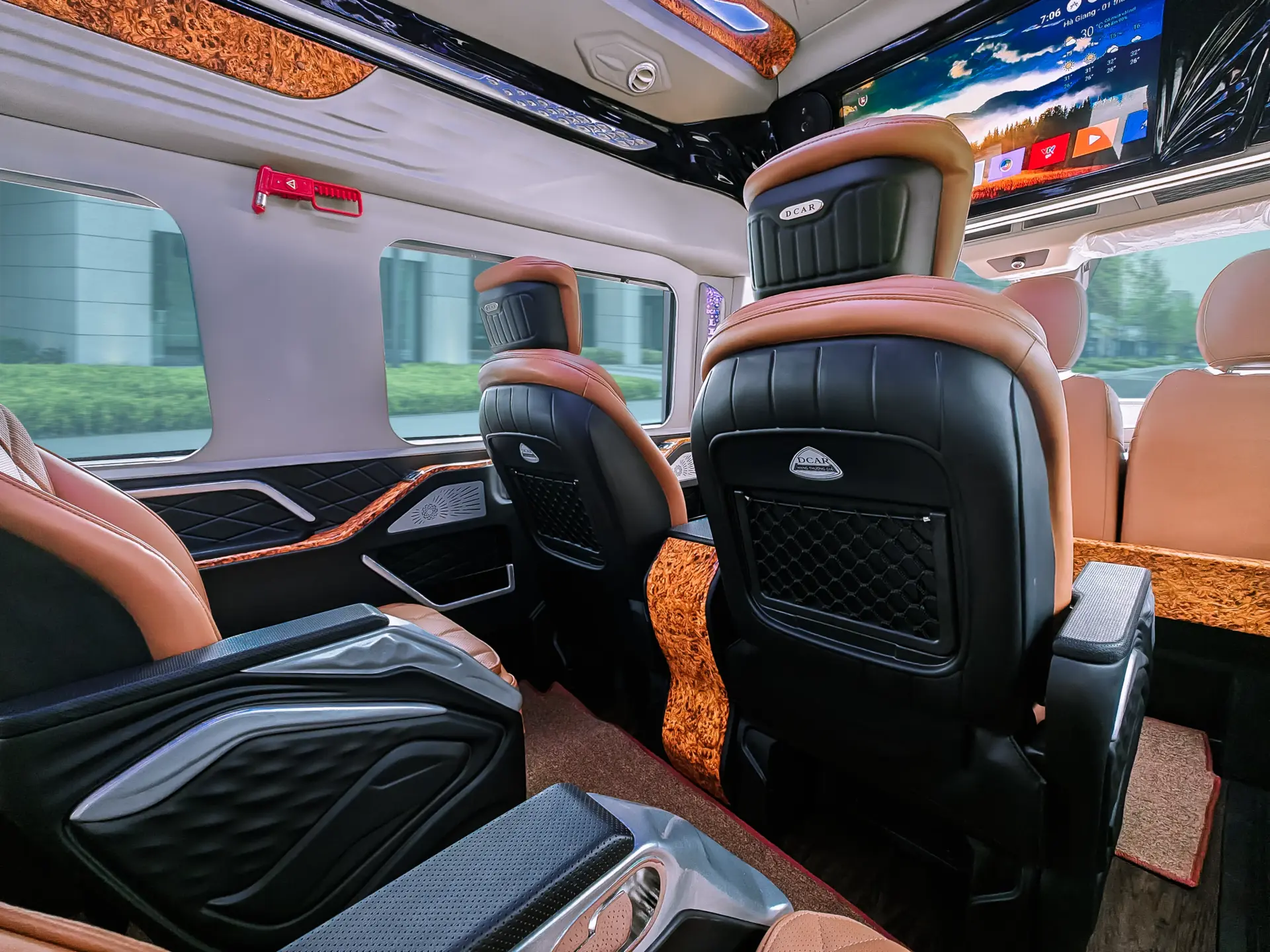 Trải Nghiệm First Class